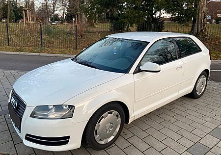 Audi A3 1.6 TDI, Automatik, Ledersitze