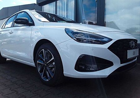 Hyundai i30 1.0T 100PS 7-DCT KAMERA NAVI PDC LED