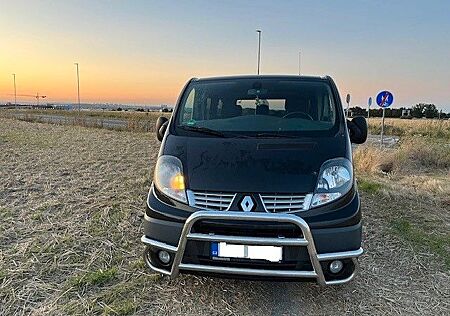 Renault Trafic Black Edition