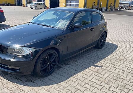 BMW 116i - 55t.km M Paket, 2 Zonen Klima, 8fach bere