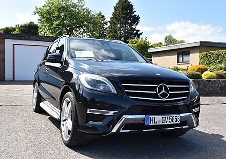 Mercedes-Benz ML 350 BlueTEC 4MATIC-AMG /Scheckheft /Tüv neu