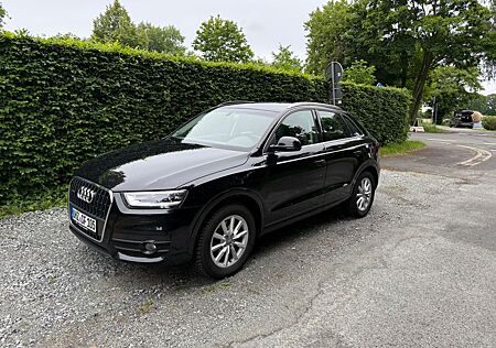 Audi Q3 2.0 TDI S tronic quattro -