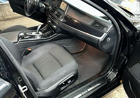 BMW 520d xDrive Touring A -
