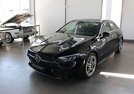 Mercedes-Benz A 200 gebraucht kaufen Mercedes-Benz A 200 AMG Limousine Advanced Plus Ambiente Stand