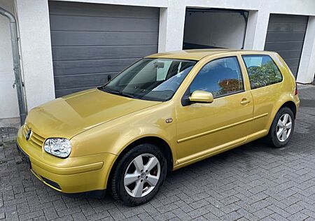 VW Golf Volkswagen 1.8 125 ps Benziner mit LPG