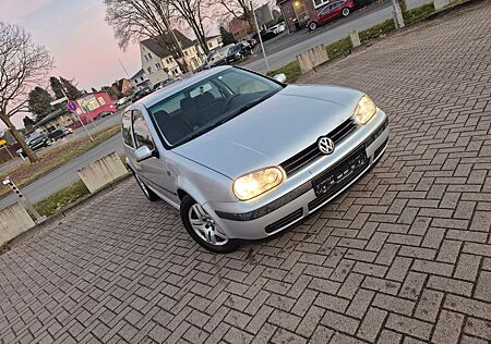 VW Golf Volkswagen 1.4 Tüv 03/27 Klima Mittelarmlehne