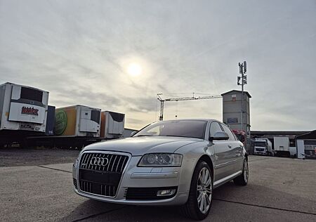 Audi A8 6.0 quattro Lang