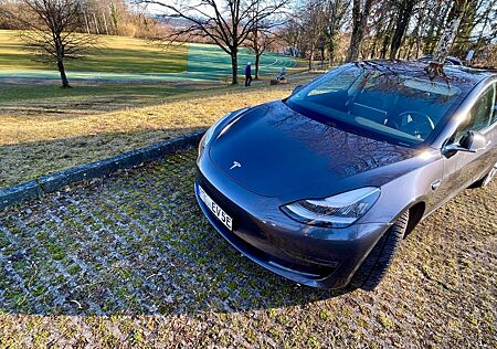 Tesla Model 3 Performance AWD