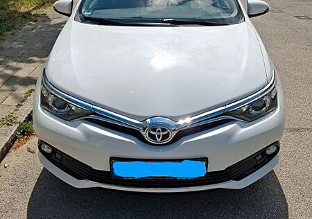 Toyota Auris Touring Sports Touring Sports 1,6-l-D-...
