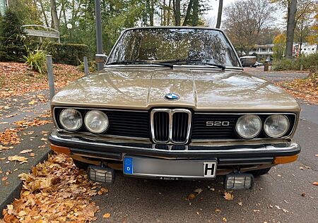 BMW 520 Oldtimer mit H-Kennzeichen, 6-Zylinder