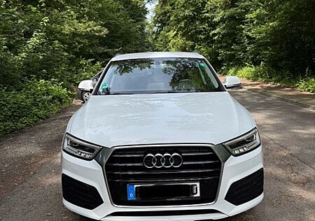 Audi Q3 2.0 TDI - S-Line