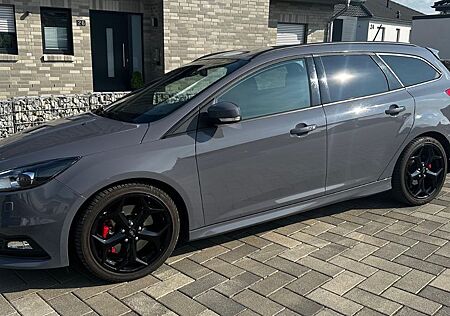 Ford Focus 2,0TDCi ST Powers Leder-Sp-Paket Turni...