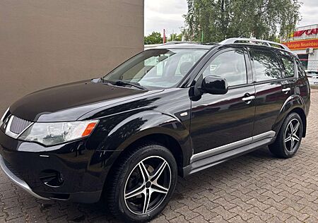 Mitsubishi Outlander 2.4 MVC Instyle 4WD/3J.Garantie+TÜV+In