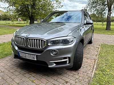 BMW X5 xDrive40d - Pano*AHK*Standh*Head Up*360°Kam