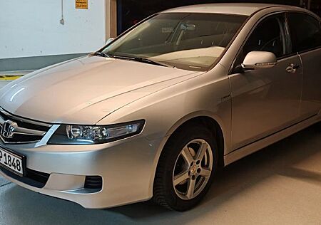Honda Accord 2.0 v-tec Sport TÜV 6/27