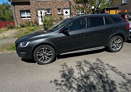 Volvo V60 CC V60 Cross Country D3 Geartronic Summum Summum