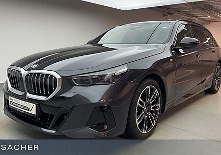 BMW 540dA xDr Tou M-Sport,Pano,el.Sitz+Mem,AHK,ACC