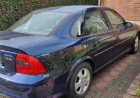 Opel Vectra 1.8 16V Edition 2000 Edition 2000