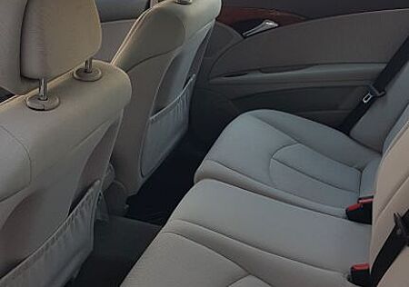Mercedes-Benz E 200 KOMPRESSOR ELEGANCE Elegance