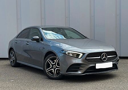 Mercedes-Benz A 250 A250e AMG Paket- WIDESCREEN-360°