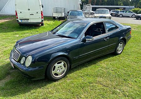 Mercedes-Benz CLK 200 AVANTGARDE Klima/Leder