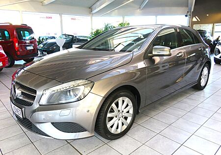 Mercedes-Benz A 200 BlueEfficiency*Bi-Xenon*Allwetter*Navi*PDC