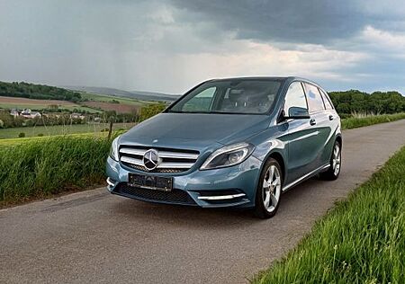 Mercedes-Benz B 220 Diesel Automatik 1. HAND