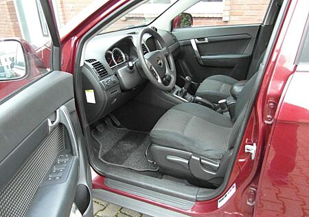Chevrolet Captiva 2.4 LS 2WD 5-Sitzer LS, Benzin + LPG