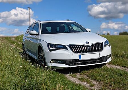 Skoda Superb Combi L&K 2.0 TDI 4x4 DSG Vollausstattung