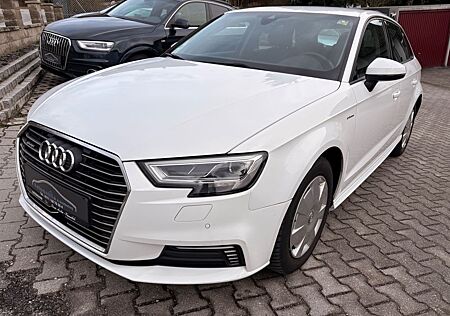Audi A3 Sportback e-tron | Navi |