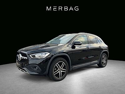 Mercedes-Benz GLA 200 4MATIC 360 AUT Kam. KlimaA LM Navi PDC