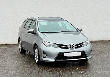 Toyota Auris Touring Sports 2.0 D-4D Life+/NAVI/KAMERA/