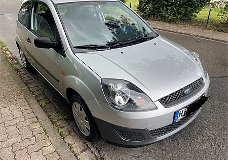 Ford Fiesta FiestaTÜV Neu Klimaautomat Allwetterreifen neu