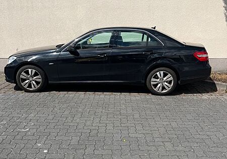Mercedes-Benz E 220 CDI Automatik