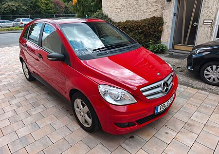 Mercedes-Benz B 170 -