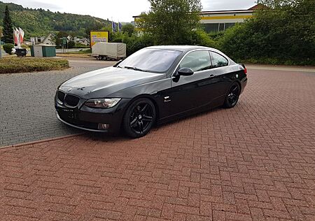 BMW 325i Coupé -