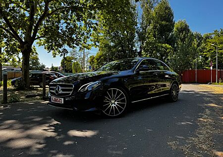 Mercedes-Benz E 220 E220D 9G (1Hand)