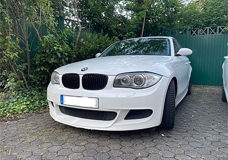 BMW 120d M-Sport / Performance Paket (Navi, Xenon)