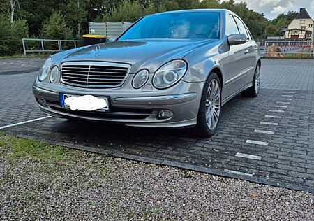 Mercedes-Benz E 200 KOMPRESSOR AVANTGARDE Avantgarde