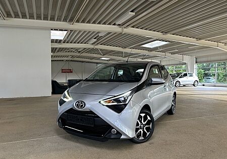 Toyota Aygo (X) -play Team Deutschland