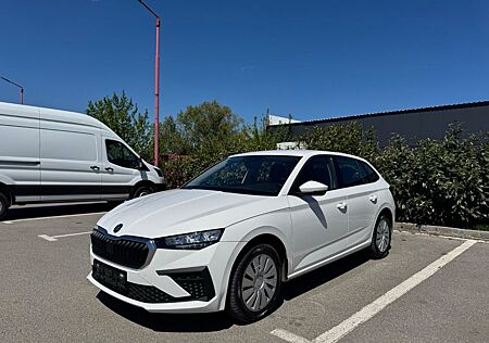 Skoda Scala 1.0 TSI 85kW DSG Essence Essence