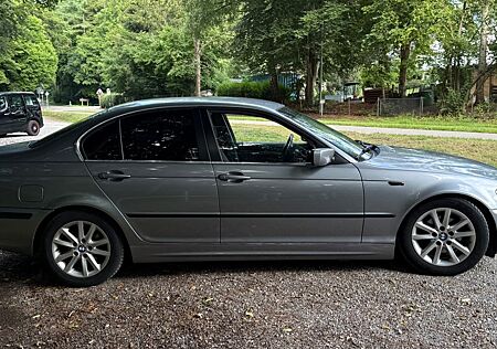 BMW 318i -
