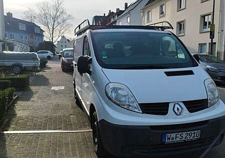 Renault Trafic | Camper-Basis | 8-fach bereift