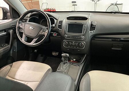 Kia Sorento Platinum + 4WD = STH = Extraklasse !