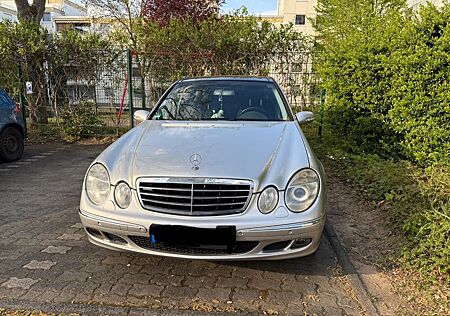 Mercedes-Benz E 240 4MATIC AVANTGARDE Avantgarde