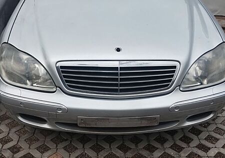 Mercedes-Benz S 320 -