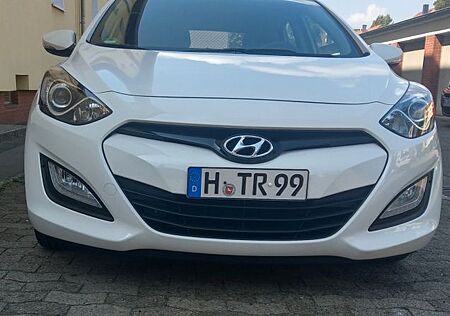 Hyundai i30 1.4 Classic Classic/ Navi