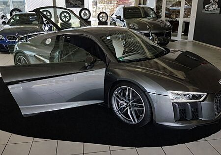 Audi R8 5.2 FSI plus S tronic quattro -