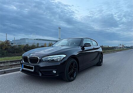 BMW 118i - Dunkelbraun Metallic - Top gepflegt