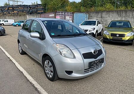 Toyota Yaris Basis 1. Hand S-Heft